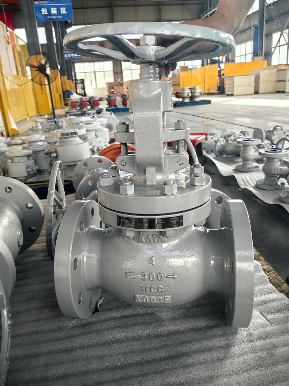 KATA globe valve — detail 3